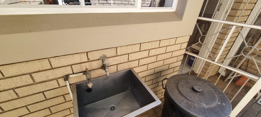 2 Bedroom Property for Sale in Kiepersol Free State